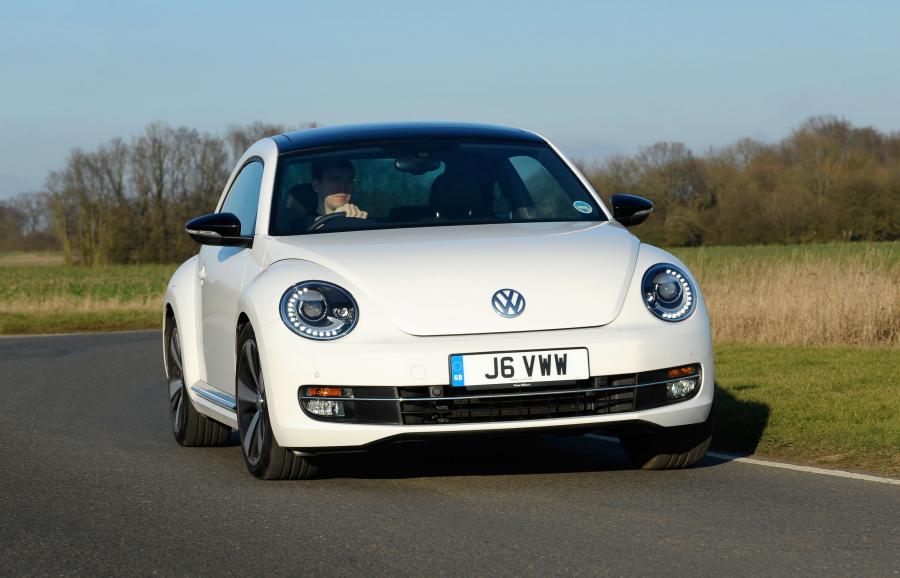  Volkswagen Beetle 2011 года  (UK) (фото 18 из 39)